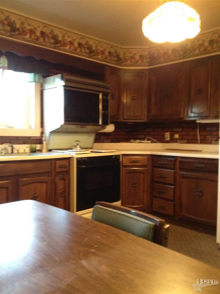 309 Elm St, Monroeville, IN 46773 photo 5