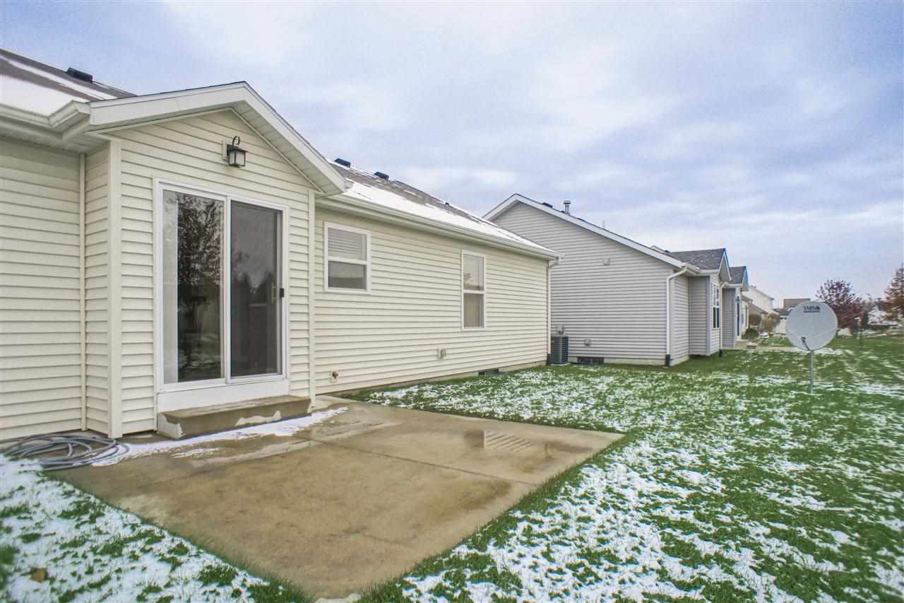 1926 Rambling Rose Ln, Mishawaka, IN 46544 photo 2