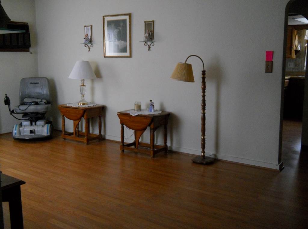 615 Dowling St, Kendallville, IN 46755 photo 5