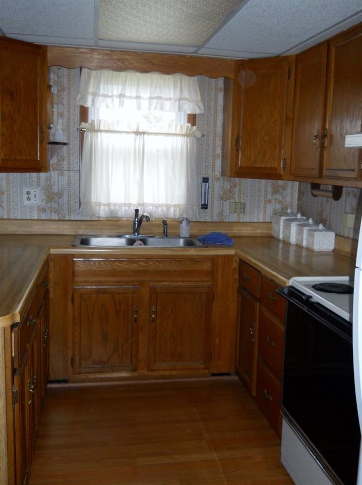 615 Dowling St, Kendallville, IN 46755 photo 9