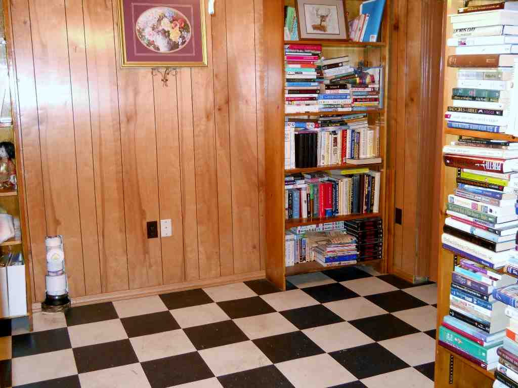 615 Dowling St, Kendallville, IN 46755 photo 18