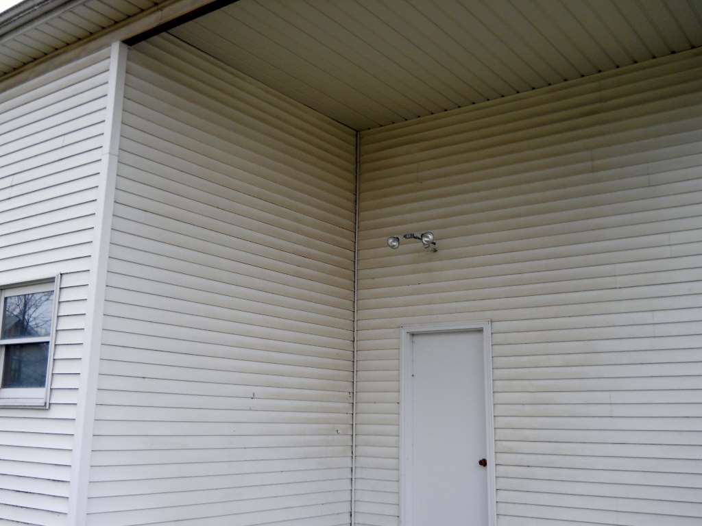 615 Dowling St, Kendallville, IN 46755 photo 24