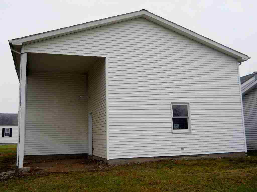 615 Dowling St, Kendallville, IN 46755 photo 23