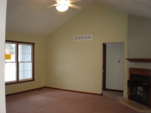 29506 Tara Pl, Elkhart, IN 46514 photo 2