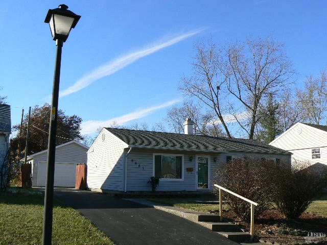 6441 Hackberry Dr, Fort Wayne, IN 46825 photo 1
