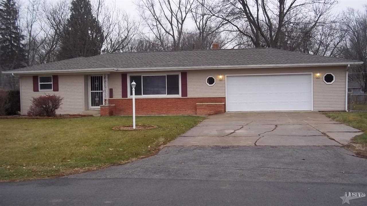 2925 Castle Dr, Fort Wayne, IN 46816 photo 1