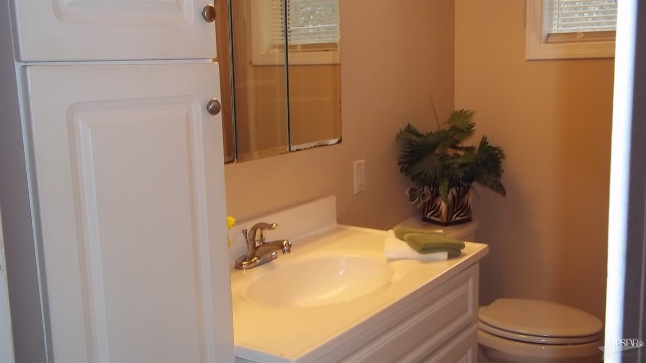 2925 Castle Dr, Fort Wayne, IN 46816 photo 13