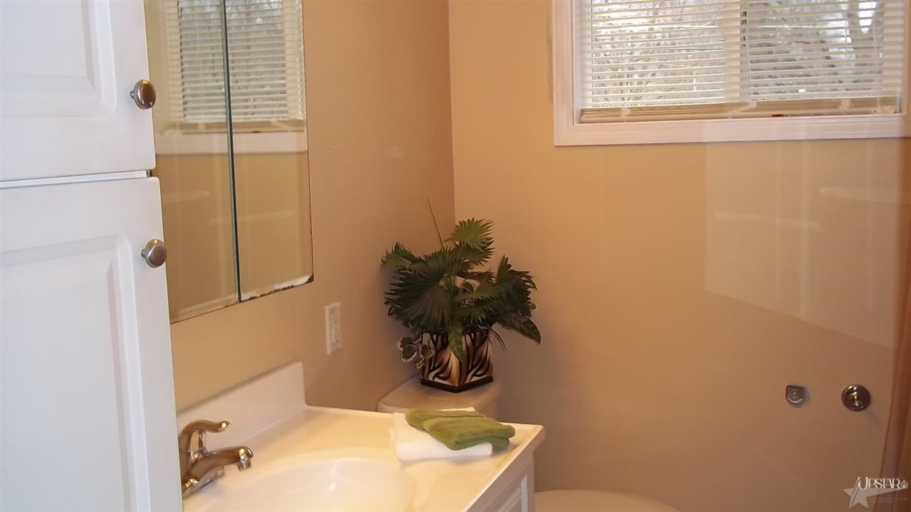 2925 Castle Dr, Fort Wayne, IN 46816 photo 14