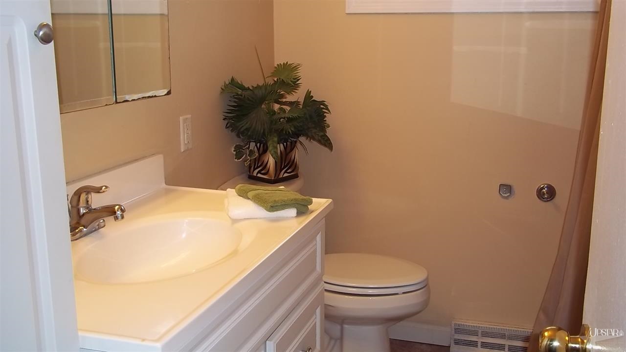 2925 Castle Dr, Fort Wayne, IN 46816 photo 12