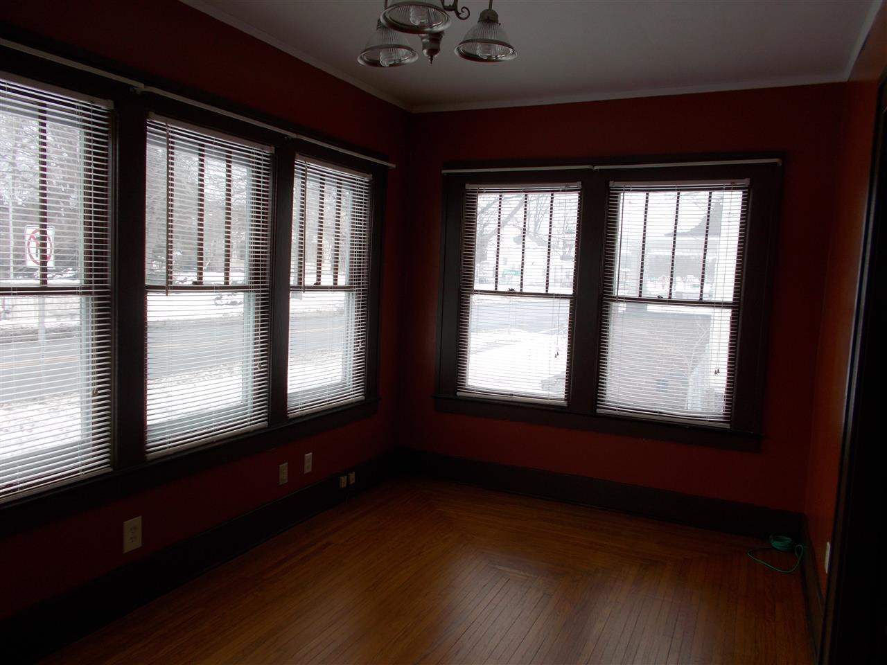 325 E 7th St, Auburn, IN 46706 photo 9