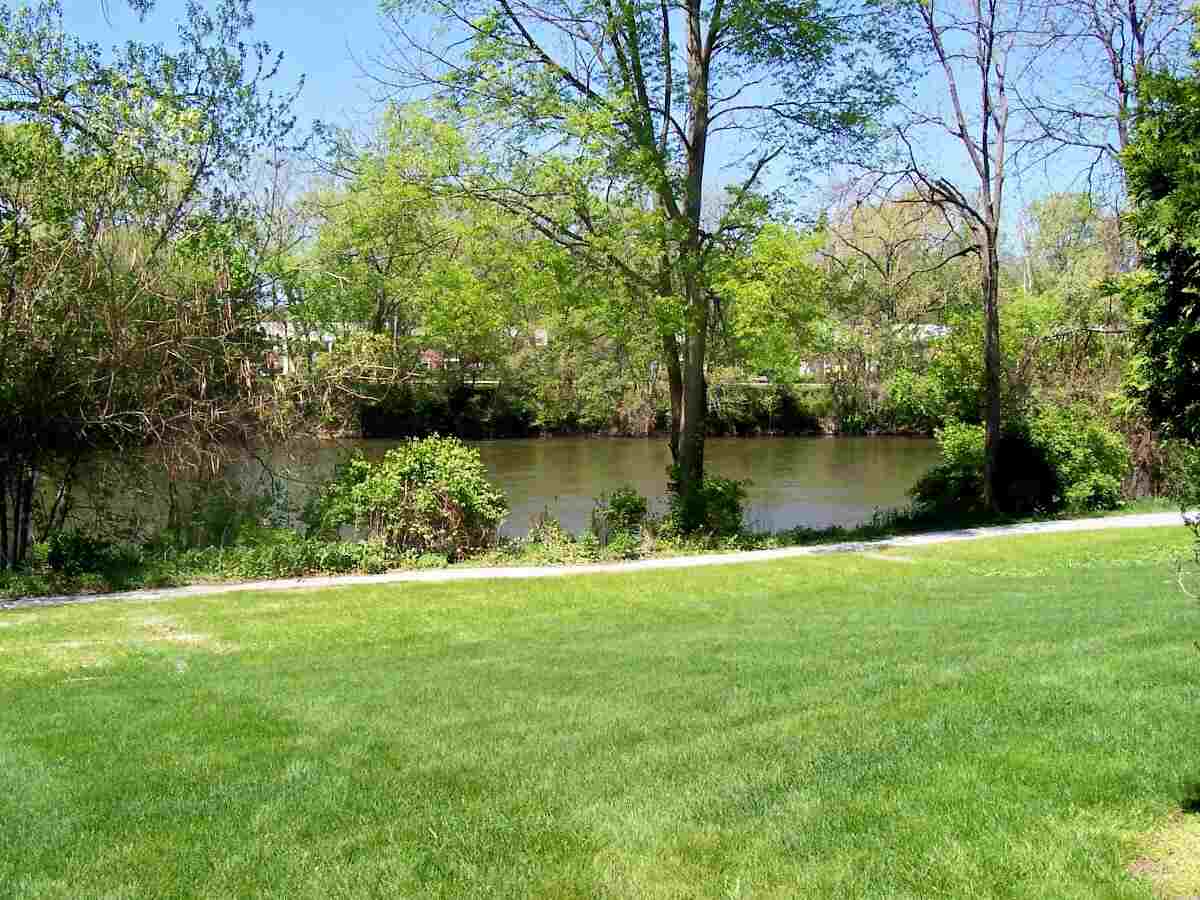 1501 Marigold Way #301, South Bend, IN 46617 photo 12