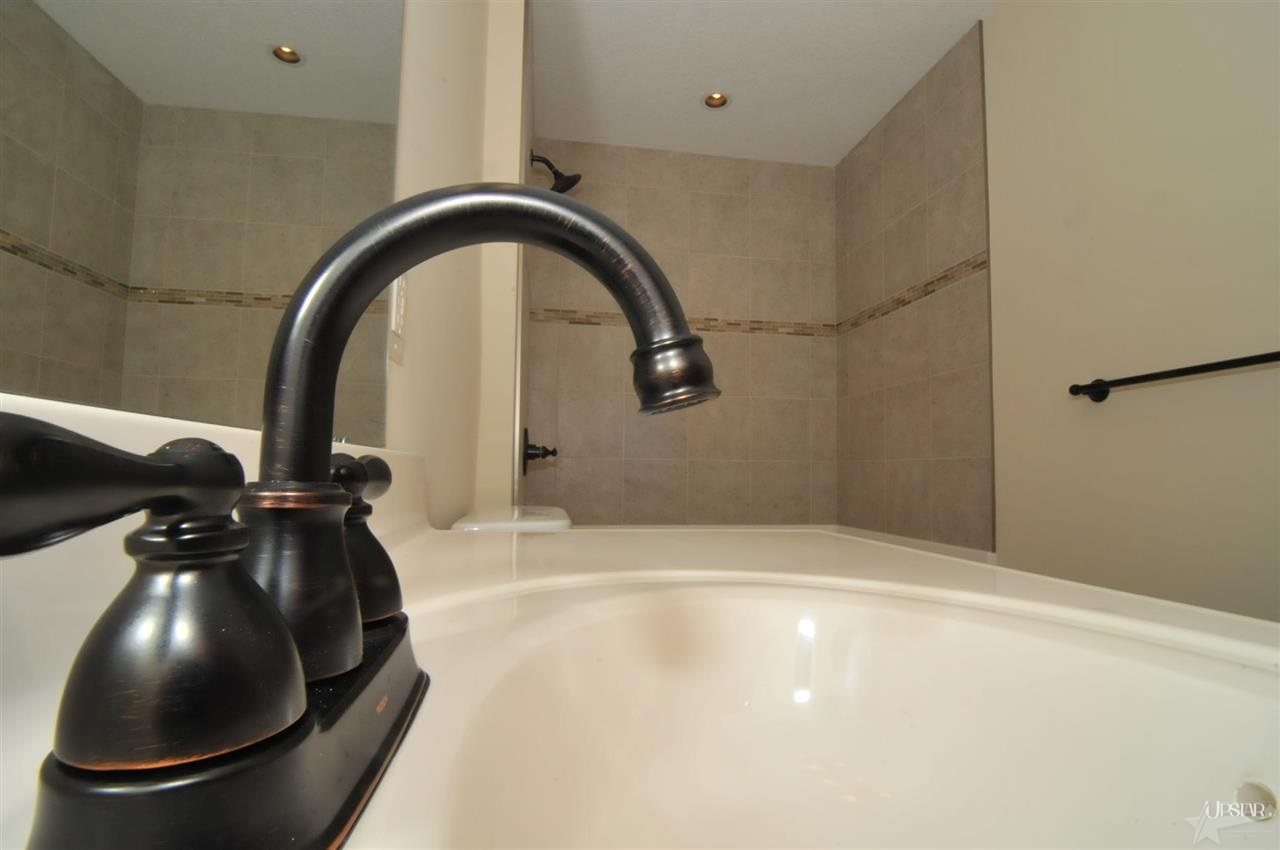 15713 Walnut St, Huntertown, IN 46748 photo 13