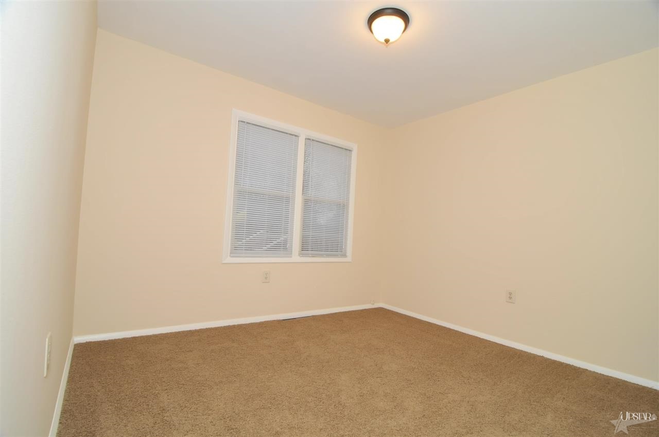15713 Walnut St, Huntertown, IN 46748 photo 10