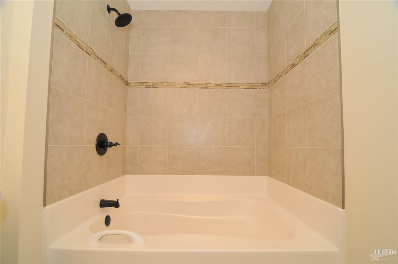 15713 Walnut St, Huntertown, IN 46748 photo 12