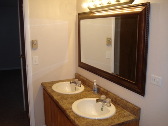 201 Yoder St, Topeka, IN 46571 photo 2