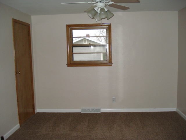 201 Yoder St, Topeka, IN 46571 photo 6