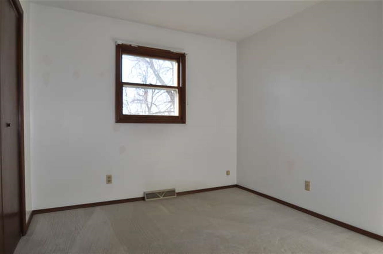 4011 W Glen Oaks Dr, Bloomington, IN 47403 photo 12