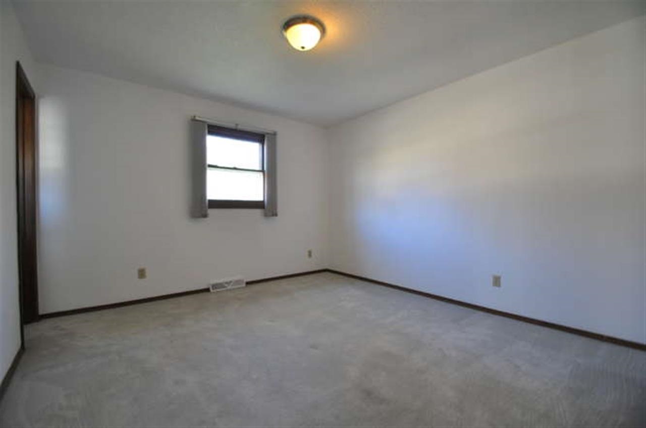 4011 W Glen Oaks Dr, Bloomington, IN 47403 photo 10