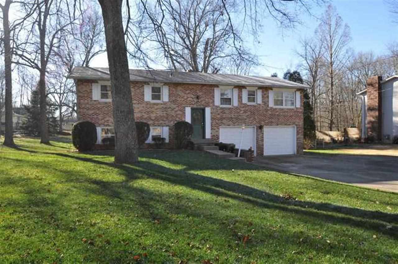 4011 W Glen Oaks Dr, Bloomington, IN 47403 photo 1