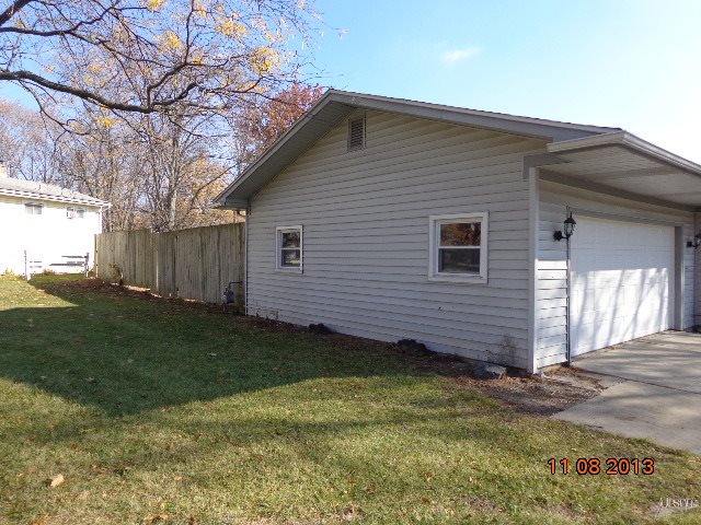 2905 Schaper Dr, Fort Wayne, IN 46806 photo 3