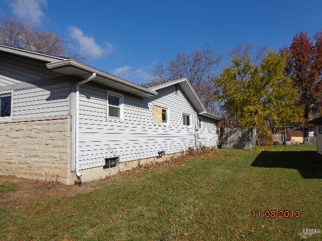 2905 Schaper Dr, Fort Wayne, IN 46806 photo 2