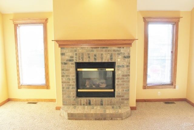 8218 Surrey Ct, Fort Wayne, IN 46815 photo 3
