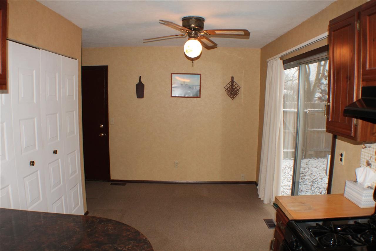 2221 York St, Mishawaka, IN 46544 photo 9