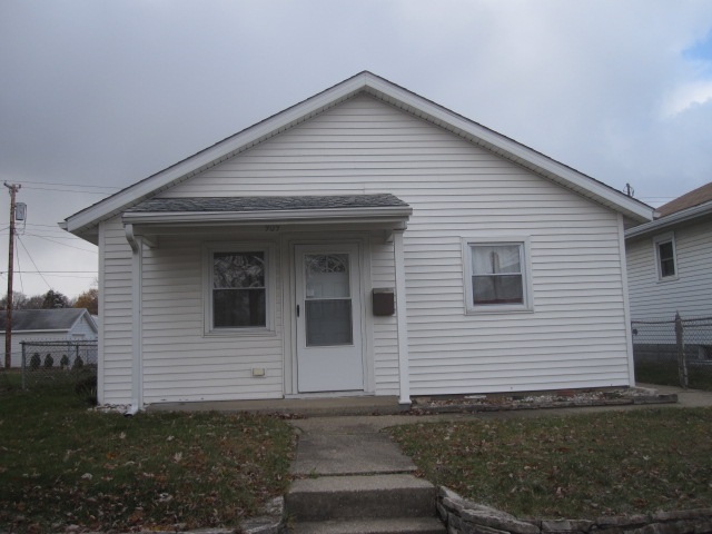 909 Berlin Ave, Mishawaka, IN 46544 photo 1