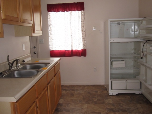 909 Berlin Ave, Mishawaka, IN 46544 photo 5