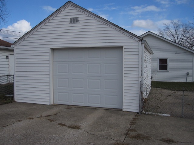909 Berlin Ave, Mishawaka, IN 46544 photo 17