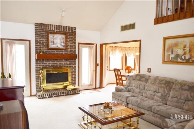6902 Richfield Ct, Fort Wayne, IN 46816 photo 4