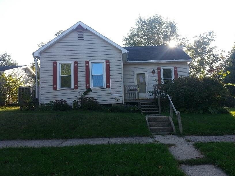 652 Buchannan St, Huntington, IN 46750 photo 1