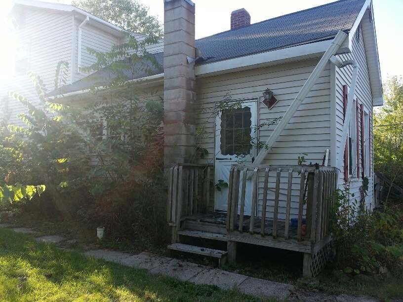 652 Buchannan St, Huntington, IN 46750 photo 2