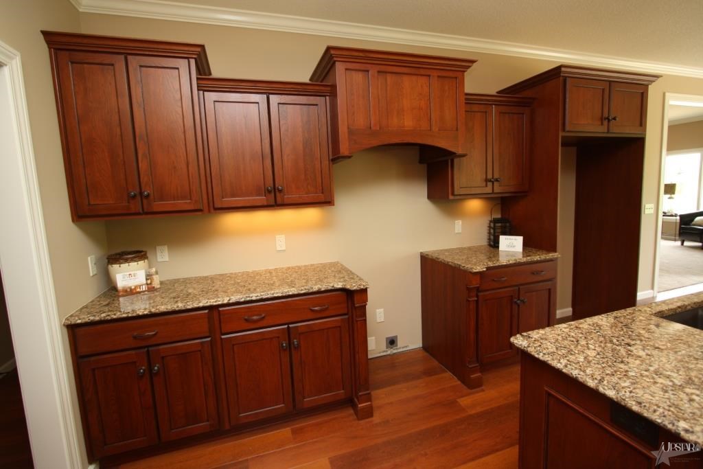 16229 Ballantyne Trl, Huntertown, IN 46748 photo 5