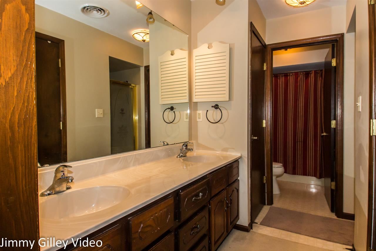 2126 Winn Pl, Mishawaka, IN 46544 photo 8