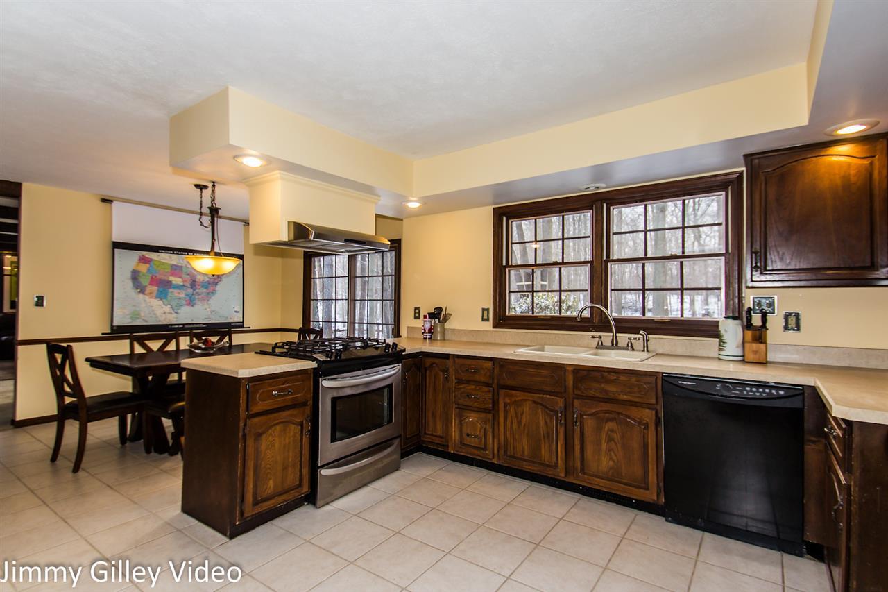 2126 Winn Pl, Mishawaka, IN 46544 photo 6