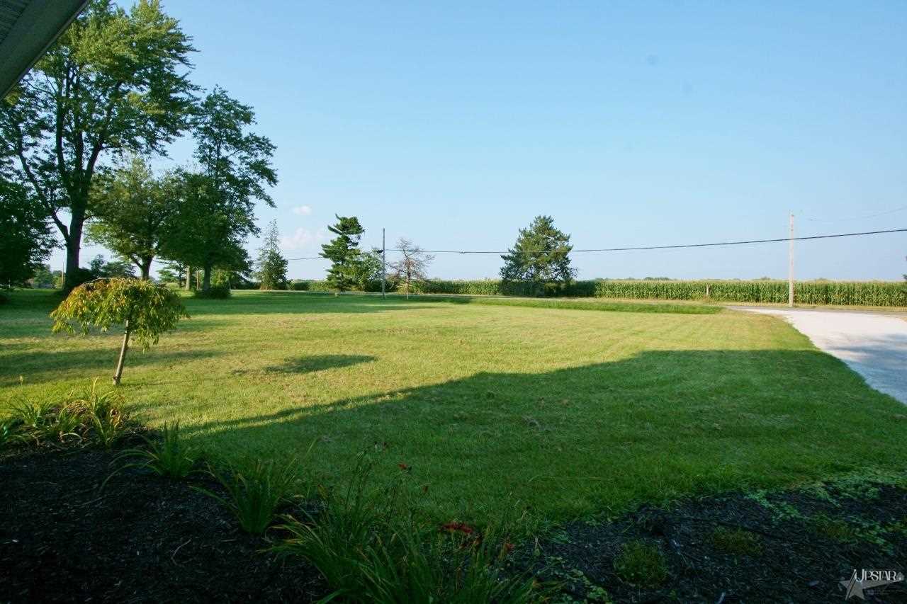 7936 Winchester Rd, Fort Wayne, IN 46819 photo 2