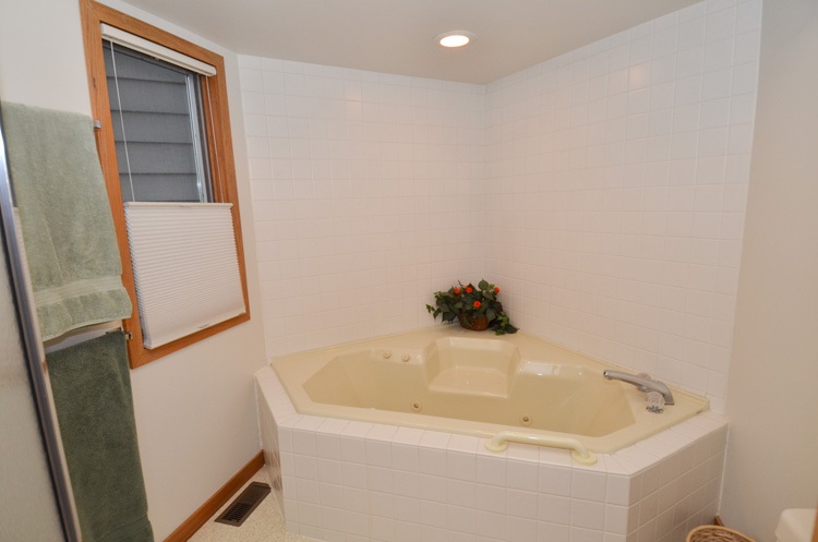 50504 Mercury Dr, Granger, IN 46530 photo 17