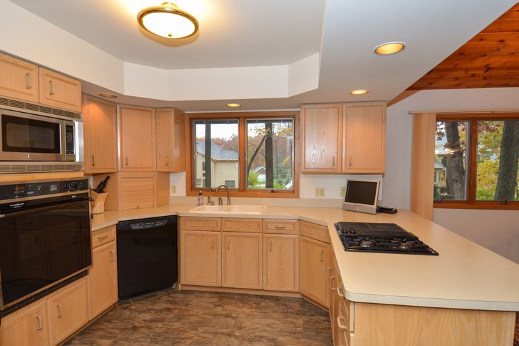50504 Mercury Dr, Granger, IN 46530 photo 7