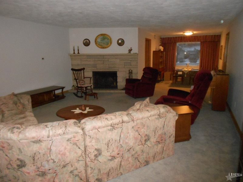 1515 N Lafontaine St, Huntington, IN 46750 photo 4