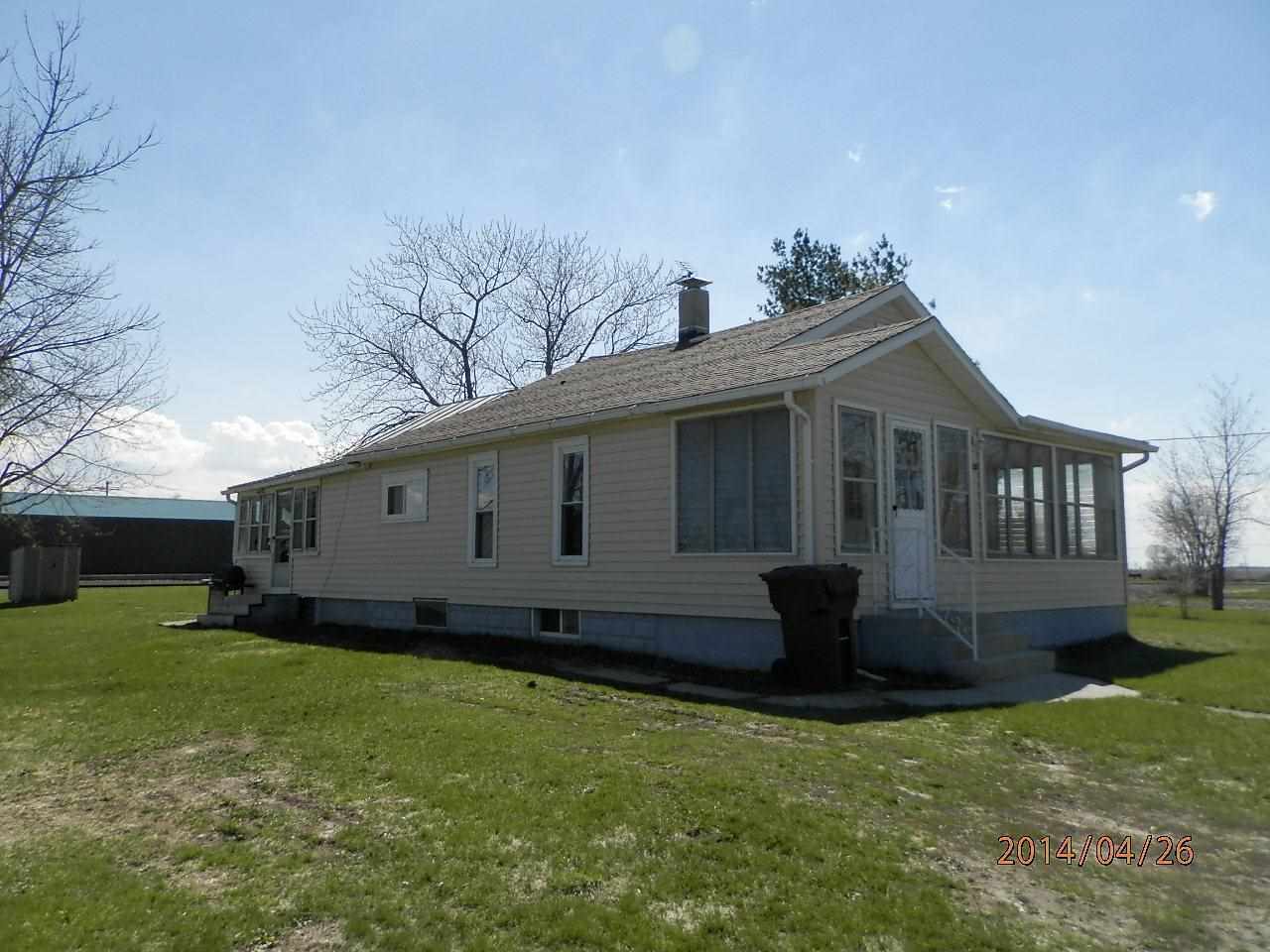 218 E Wabash, Hudson, IN 46747 photo 3