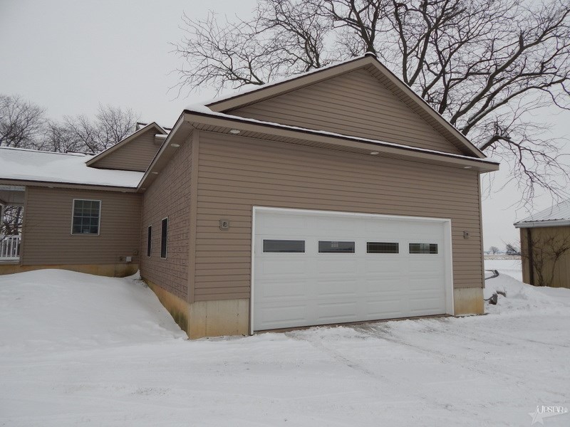 1296 W 300 N, Bluffton, IN 46714 photo 2