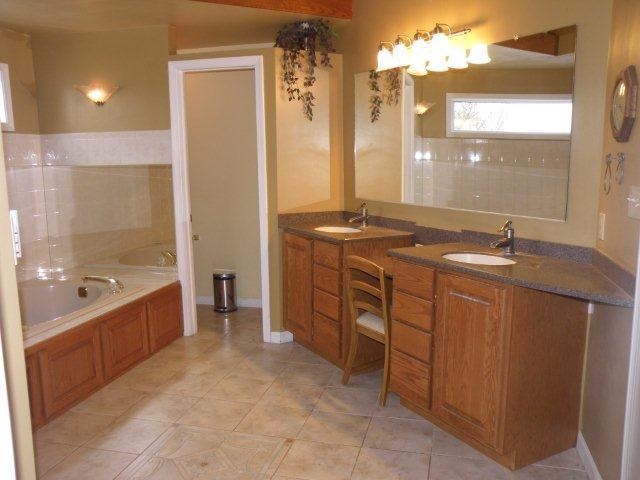 922 Foxbriar Ln, Goshen, IN 46526 photo 21