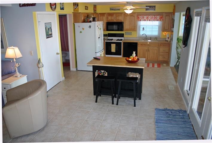 12917 N Eastshore Dr, Syracuse, IN 46567 photo 2