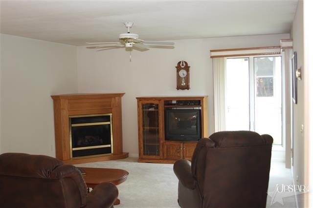 8017 Harrisburg Ln, Fort Wayne, IN 46835 photo 9