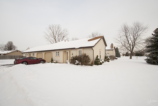 3825 Yardley Ct, Fort Wayne, IN 46835 photo 1