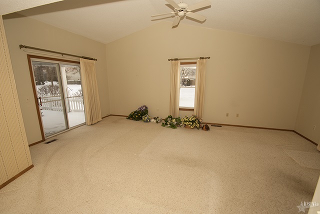 3825 Yardley Ct, Fort Wayne, IN 46835 photo 2
