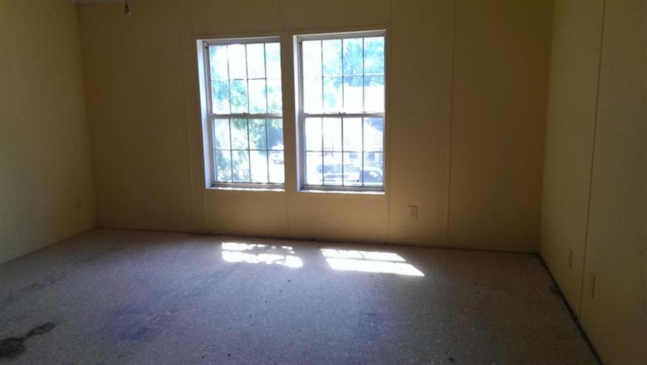 814 W Main St, Ellettsville, IN 47429 photo 7