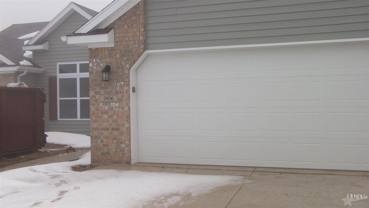 1906 Winesap Way, Kendallville, IN 46755 photo 1