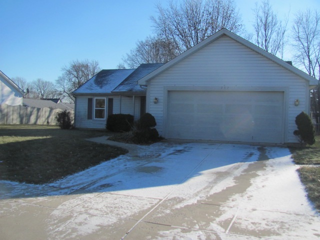 242 Dryer Dr, Dayton, IN 47941 photo 1